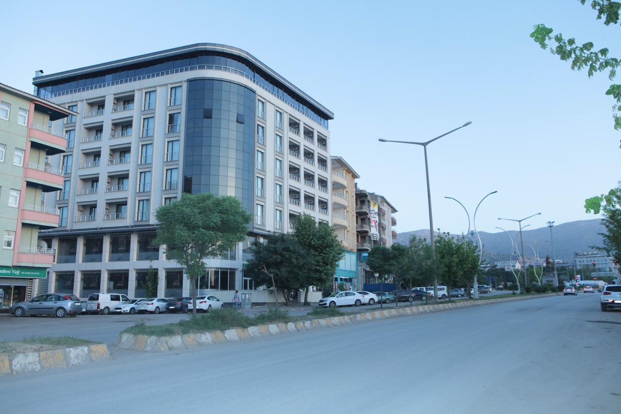 Mus Grand Hotel Exterior foto